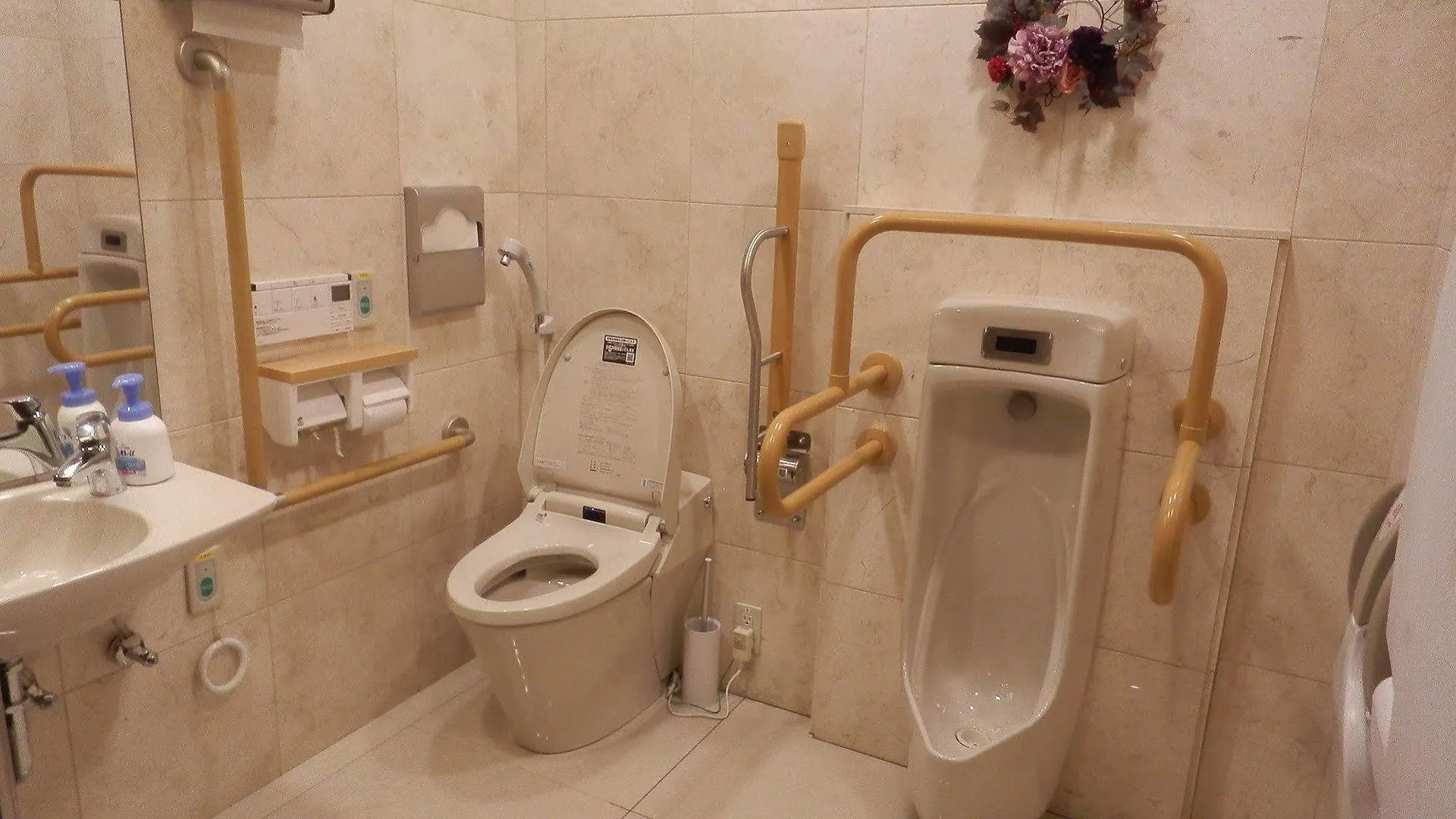 Toyoko Inn Hokkaido Sapporo-Eki Minami-Guchi 3*, Sapporo
